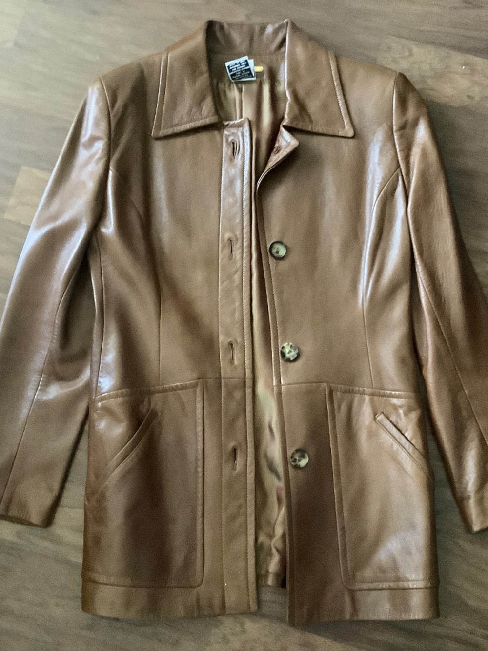 NWOT Made in Italy Guyfulop genuine leather jacket